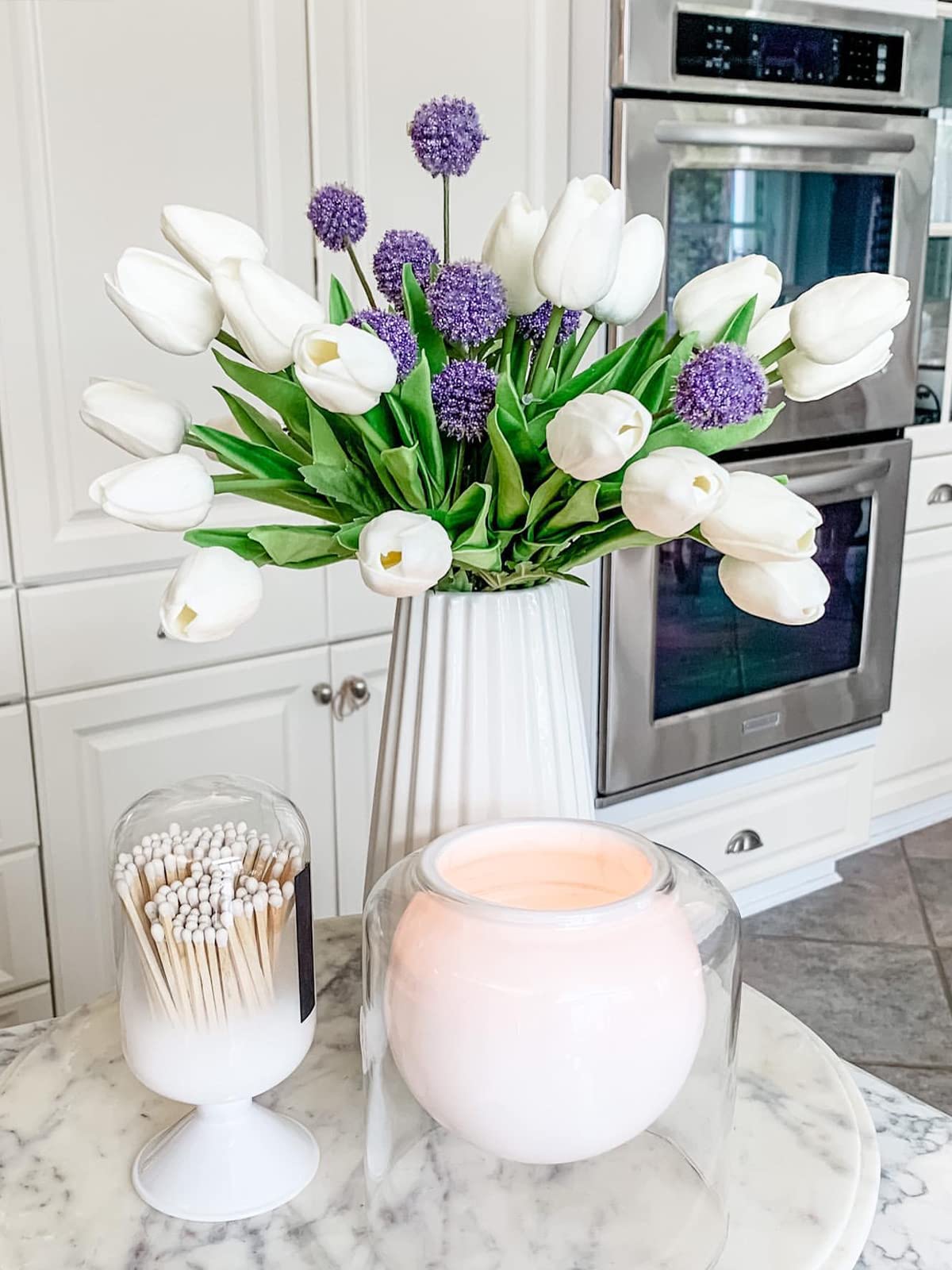 Beferr White Tulips Artificial Flowers 18Pcs Faux Silk Tulip Real Touch Tulip Fake Flowers Bouquets Arrangements for Easter Spring Flowers Valentine’s Day Mother's Day Flower Gifts Home Table Decor