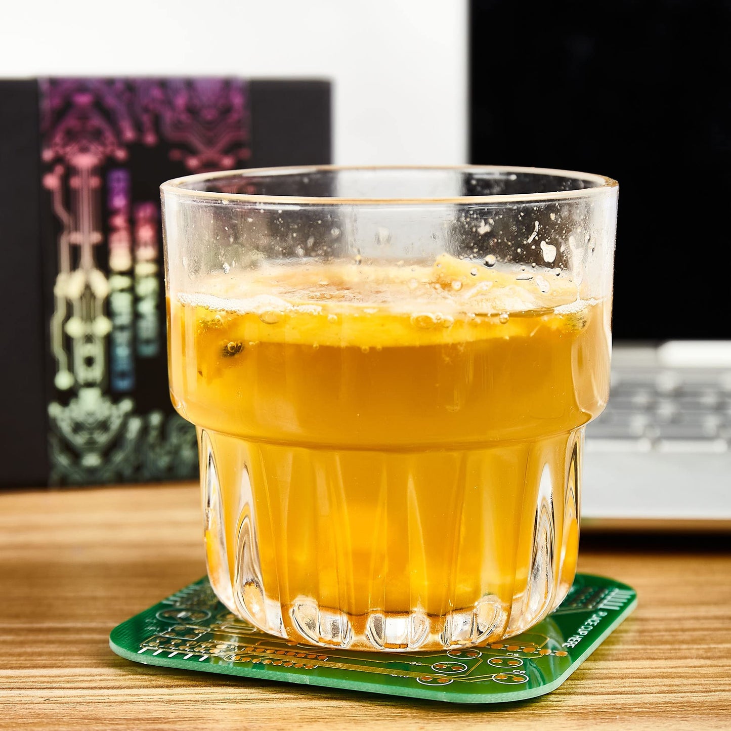 Coasters for Drinks in PCB-Design Green Coasters Decor with Immersion Gold Circuit Board Coasters for Coffee Table Bar Office Tech Gifts for Boyfriend Gamer Geek Engineer Dad Men Anniversary