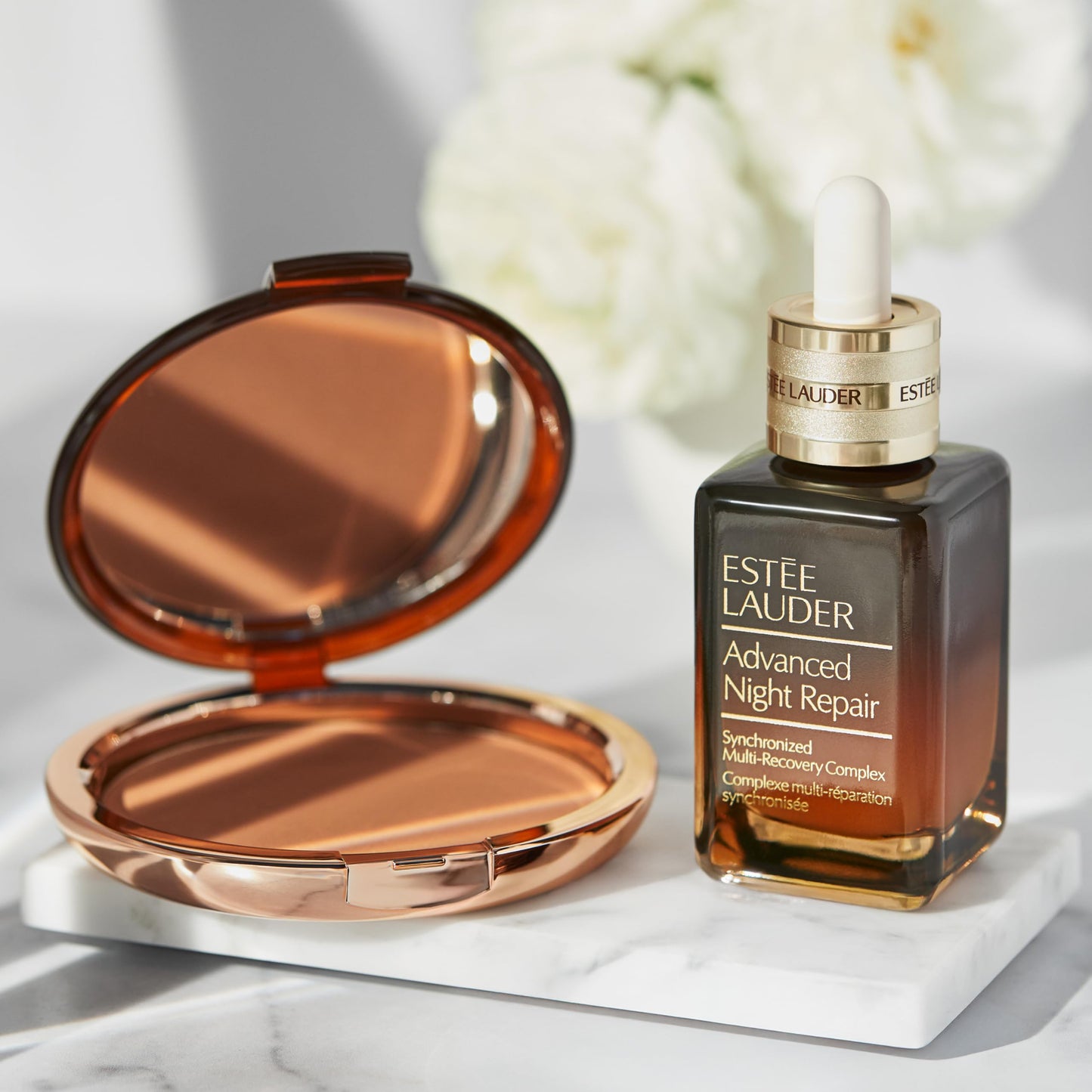 Estée Lauder Bronze Goddess Powder Bronzer | Matte Finish + Buildable Coverage, 0.74 Ounce, Medium